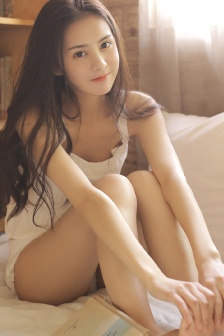 不纽扣的女孩